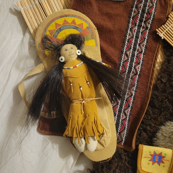 American Girl Doll Pleasant Company 2002 Kaya Native American Doll + Accesories - Picture 9 of 16